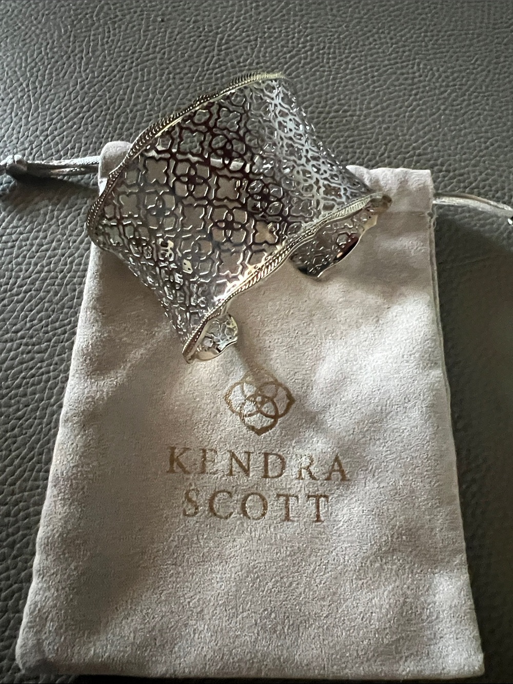 Kendra Scott candace bracelet in silver filigree mix